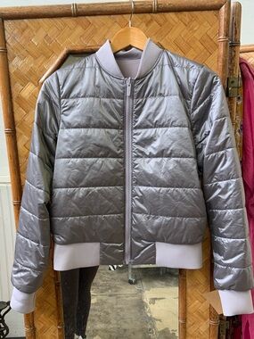 Lululemon reversible Silver Quilted Bomber Jacket size 6